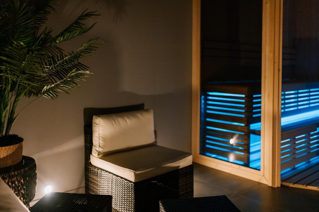Osrodek Szkoleniowo Wypoczynkowy Roznow Hotel Bagian luar foto