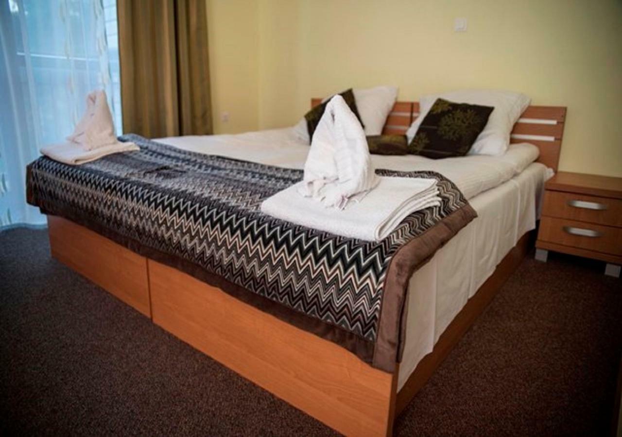 Osrodek Szkoleniowo Wypoczynkowy Roznow Hotel Bagian luar foto